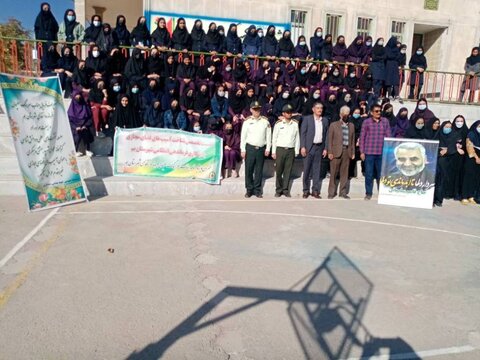 برنامههای کتابخوانی را متناسب با نیازهای مردم روستا طراحی میکنیم