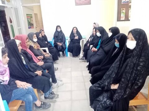 برنامههای کتابخوانی را متناسب با نیازهای مردم روستا طراحی میکنیم