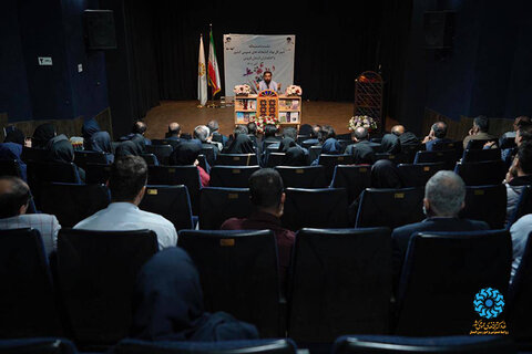 ایجاد فضای گفتوگو با کتابداران و همکاران برای همافق شدن از برکات سفرهای استانی