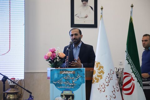 در برگزاری برنامههای کتابخوانی در کنار مردم روستای شاهنجرین خواهیم بود