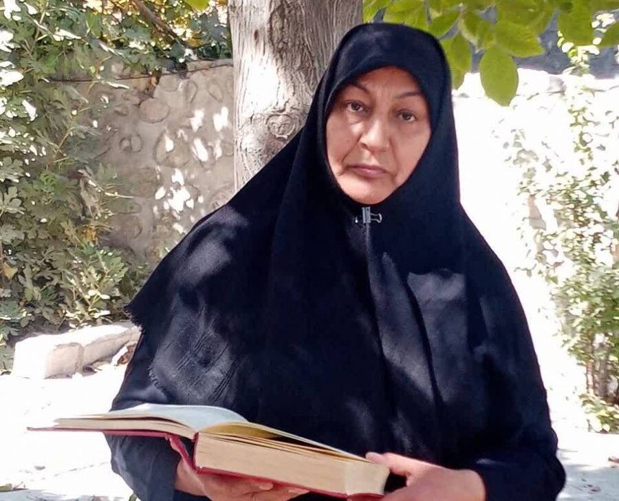 برنامههای کتابخوانی را متناسب با نیازهای مردم روستا طراحی میکنیم