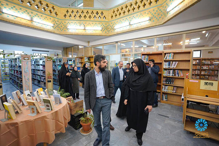 از پاسخگویی به مطالبات کتابداران تا تاکید بر احداث کتابخانه مرکزی