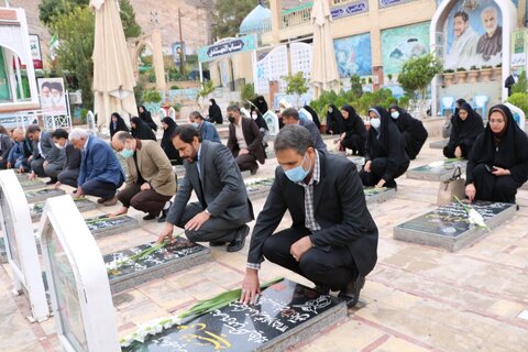 تجدید میثاق کارکنان کتابخانههای عمومی کرمان با آرمانهای والای شهداء