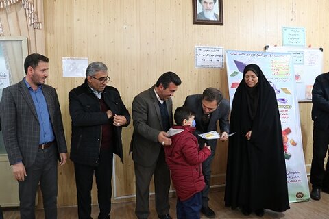 هفته کتاب در اردبیل با شعار «کتاب، دانشآموز، آینده» آغاز شد