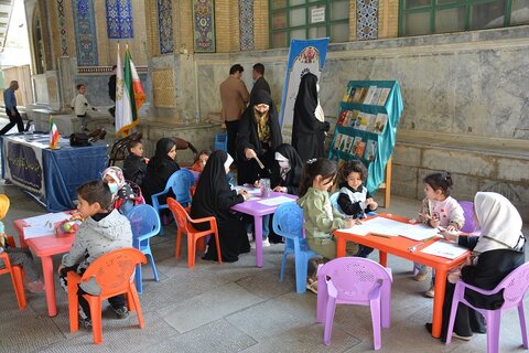 کتابخانههای عمومی بعد از مساجد و مدارس گستردهترین شبکه فرهنگی در کشور هستند