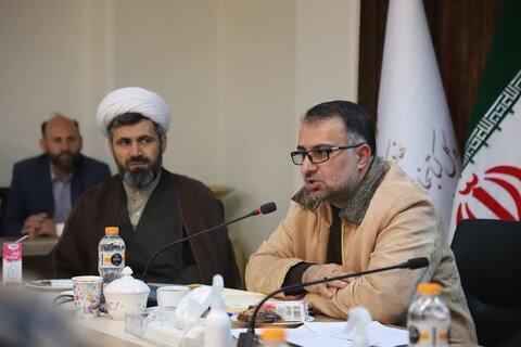 پوستر سیامین دوره هفته کتاب رونمایی شد / زنگ کتاب و کتابخوانی در مدرسه حضرت زهرا(س) همدان نواخته شد