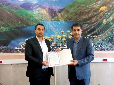 انس با کتاب موجب رشد و تعالی افراد خواهد شد