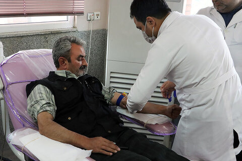 شرکت مدیرکل و کارکنان کتابخانههای عمومی استان یزد در پویش «کتابخون»