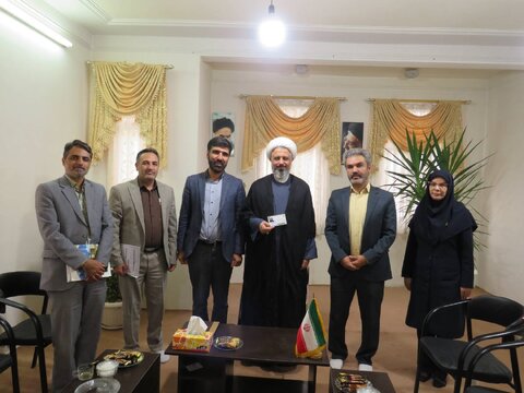 تحقق آرمانهای انقلاب اسلامی پیوند نزدیکی با کتاب و ارتقای نقش آن در جامعه دارد