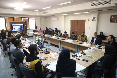 شعر ابزار شناخت اندیشه شاعر است/خردسال، کودک و نوجوان درون شاعر همیشه باید زنده باشد