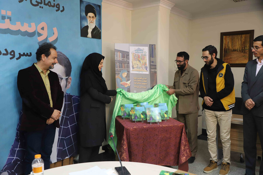 شعر ابزار شناخت اندیشه شاعر است/خردسال، کودک و نوجوان درون شاعر همیشه باید زنده باشد رونمایی از کتاب روستای پلهکانی مسعود طاهری عضد دبیر محفل ادبی هگمتانه در کتابخانههای عمومی استان همدان