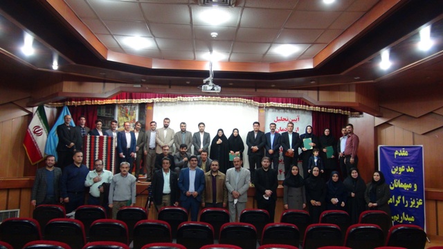 تلاش برای ایجاد توازن در خدمات سنتی و جدید کتابخانههای عمومی