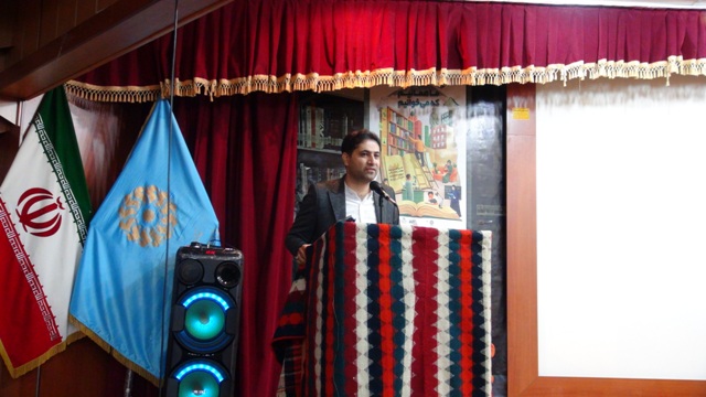 تلاش برای ایجاد توازن در خدمات سنتی و جدید کتابخانههای عمومی