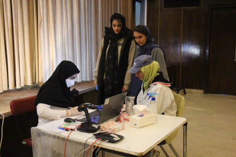 اهدای خون توسط جمعی از کارکنان و کتابداران کتابخانههای عمومی تهران