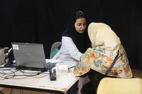 اهدای خون توسط جمعی از کارکنان و کتابداران کتابخانههای عمومی تهران