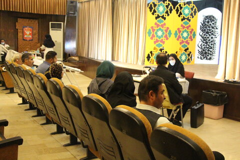 اهدای خون توسط جمعی از کارکنان و کتابداران کتابخانههای عمومی تهران