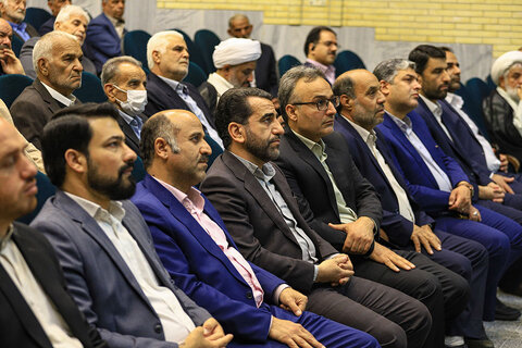 خدمترسانی کتابخانه عمومی شهدای شاهدیه با ظاهری جدید