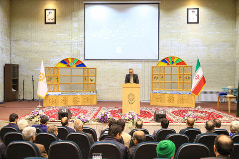 خدمترسانی کتابخانه عمومی شهدای شاهدیه با ظاهری جدید