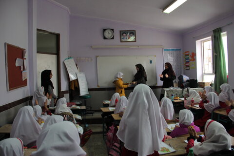 ویژه برنامه «کاروان جهادی کتابخوانی» در آذربایجانغربی برگزار شد