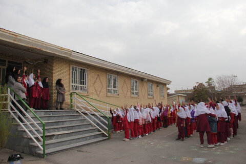 ویژه برنامه «کاروان جهادی کتابخوانی» در آذربایجانغربی برگزار شد