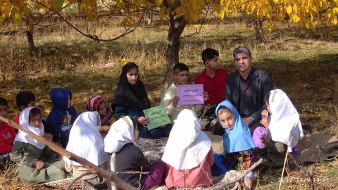 ویژه برنامه «کاروان جهادی کتابخوانی» در آذربایجانغربی برگزار شد