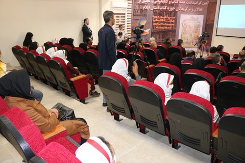 کودکان و نوجوانان نیمی از اعضای کتابخانههای عومی استان ایلام هستند