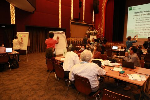 حضور معاون برنامهریزی، پژوهش و فناوری اطلاعات نهاد در کارگاه منطقهای ایفلا در بانکوک