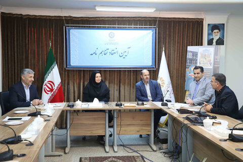 امضای تفاهمنامه همکاری اداره کل کتابخانههای عمومی و دبیرخانه شورای هماهنگی مبارزه با مواد مخدر استان همدان