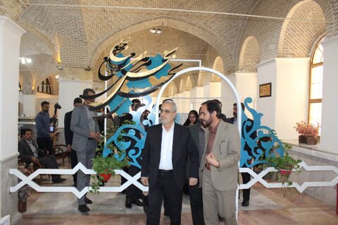 اهدای مجموعه نفیس آثار استاد محمود فرشچیان به کتابخانه مرکزی کرمان