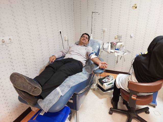 اهدای خون جمعی از کارکنان و کتابداران کتابخانههای عمومی کهگیلویه و بویراحمد