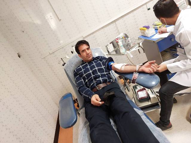 اهدای خون جمعی از کارکنان و کتابداران کتابخانههای عمومی کهگیلویه و بویراحمد