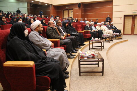 لزوم توجه به آینده حوزه کتاب و توسعه کتابخانههای دیجیتال