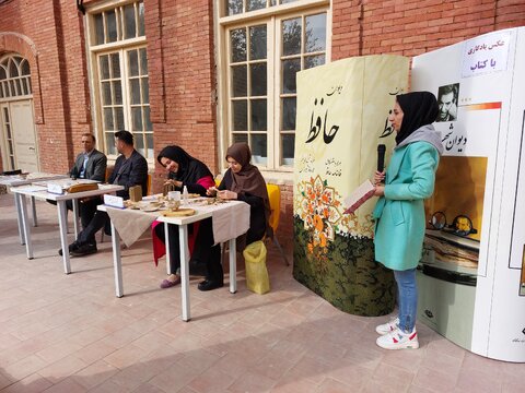 «گذر کتابخوانی» در آذربایجانغربی برپا شد