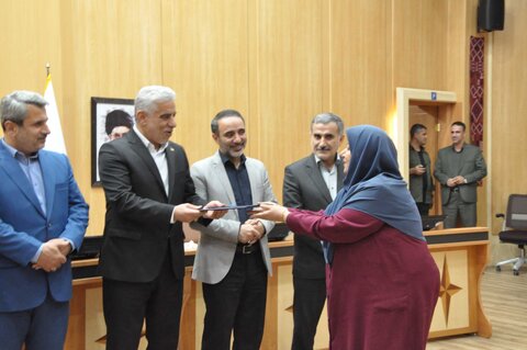 ۱۵ برگزیده گیلانی در حوزه کتابخانه های عمومی، کتابداران و کتابخوانان تجلیل شدند