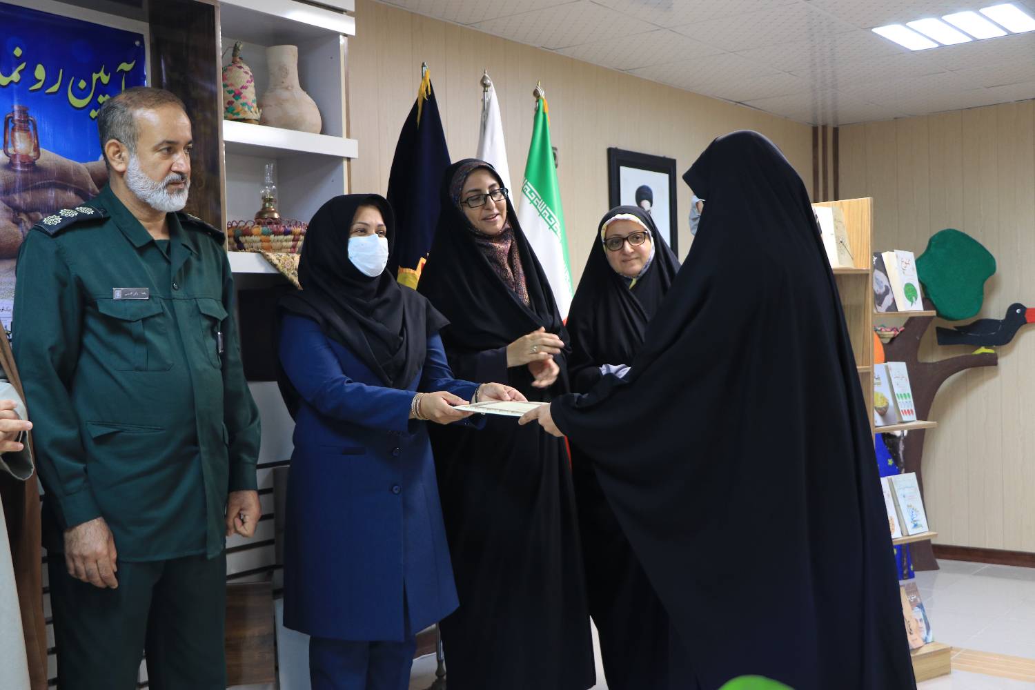 رونمایی از ۲۰ کتاب در حوزه دفاع مقدس همزمان با هفته کتاب