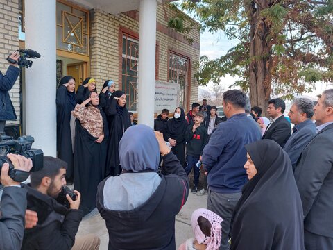 مسئولین در مسیر ترویج مطالعه و کتابخوانی باید حامی کتابخانههای عمومی باشند