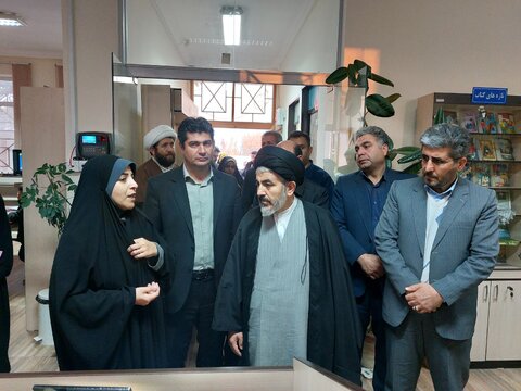 مسئولین در مسیر ترویج مطالعه و کتابخوانی باید حامی کتابخانههای عمومی باشند