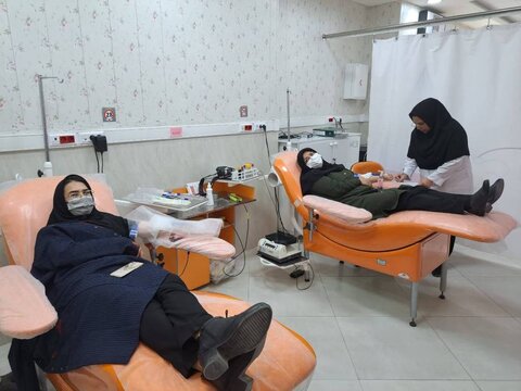 کتابداران و کارکنان کتابخانههای عمومی کرمان به پویش «کتابخون» پیوستند