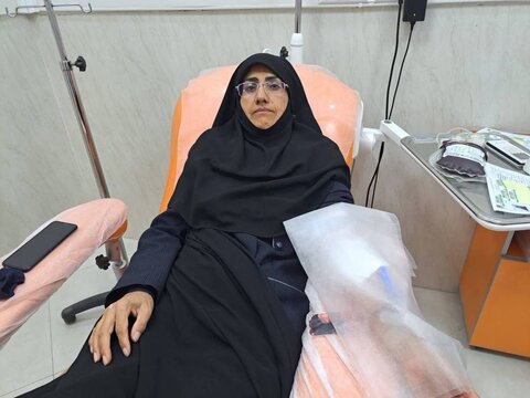 کتابداران و کارکنان کتابخانههای عمومی کرمان به پویش «کتابخون» پیوستند