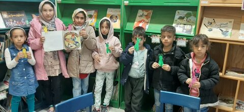 محفل ادبی کتابخانه عمومی ریحانه النبی (س) برگزار شد