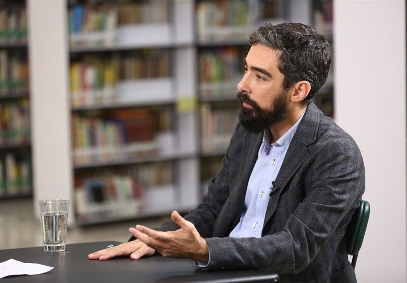 کتابدار نرمافزار فرهنگی و فکری کتابخانه است