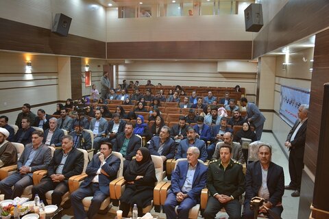 ضرورت حفظ جایگاه کتاب را در بین جوانان و خانوادهها