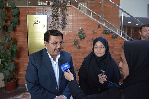 ضرورت حفظ جایگاه کتاب را در بین جوانان و خانوادهها