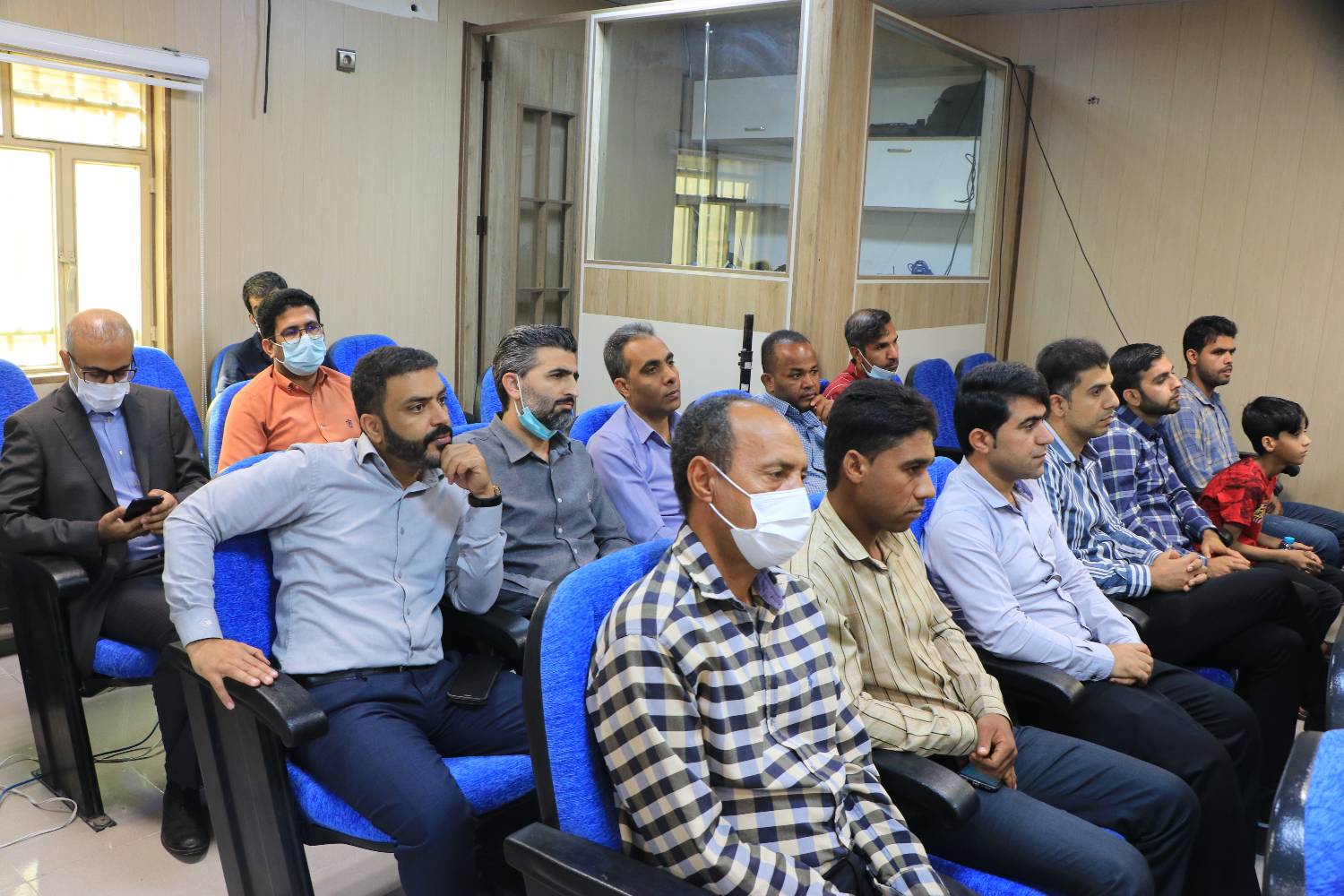 کتابداران در مسئولیتپذیری، تلاش و بزرگ اندیشی خاص و نمونه هستند