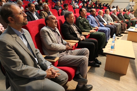 کتابخانه های عمومی یکی از شاخص های مهم رشد فرهنگی در کشور هستند