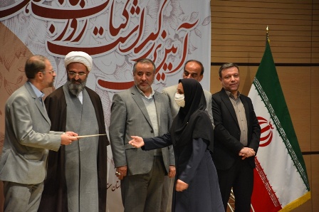 کتابخانه های عمومی یکی از شاخص های مهم رشد فرهنگی در کشور هستند