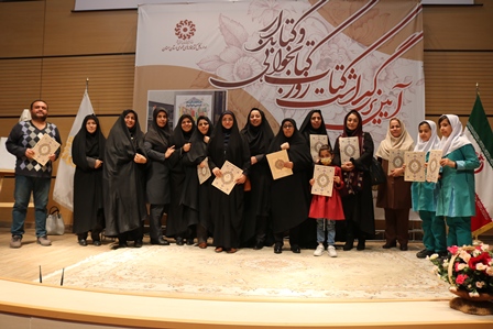 کتابخانه های عمومی یکی از شاخص های مهم رشد فرهنگی در کشور هستند