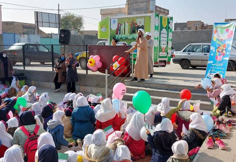 اعضای کودک کتابخانههای عمومی خراسان رضوی مهمان سیامین هفته کتاب شدند