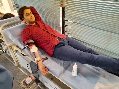 کارکنان و کتابداران کتابخانههای عمومی استان ایلام به پویش «کتابخون» پیوستند