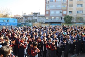 استقبال کودکان از کاروان شادی پیمایی «یار مهربان» 